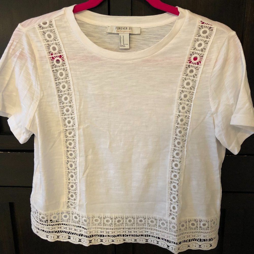 Forever 21 Tshirt